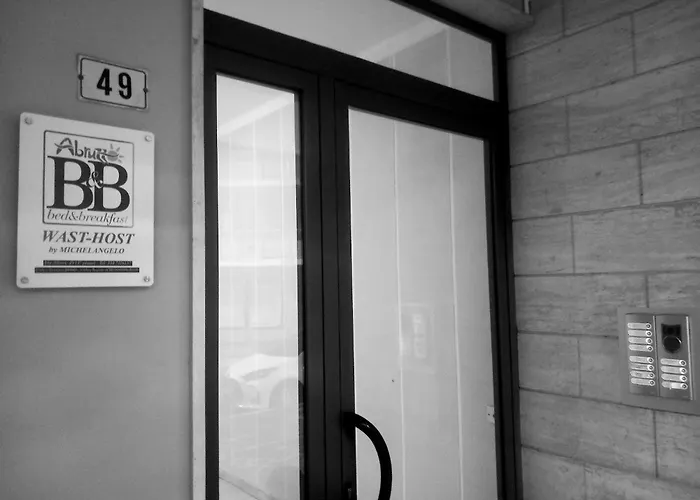 Wast-host By Michelangelo 4*