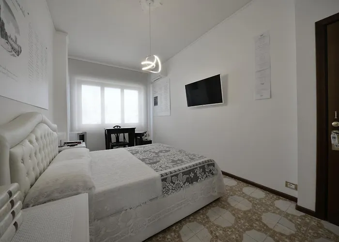 فندق مبيت وإفطار Wast-host By Michelangelo فاستو