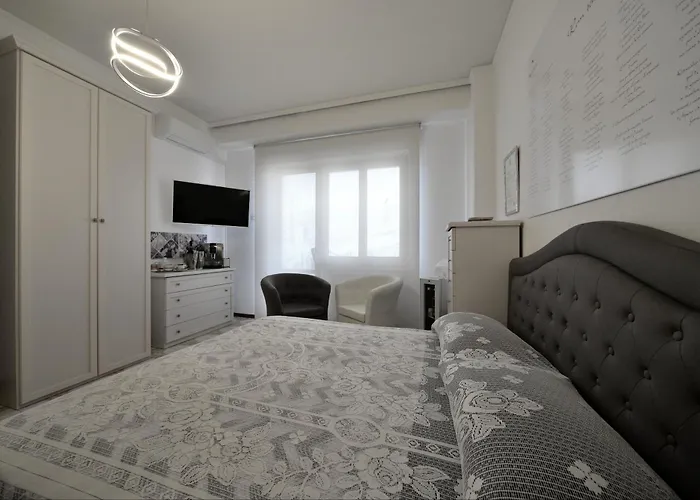 Wast-host By Michelangelo 4*